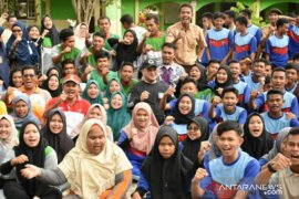 Gubernur Babel berikan motivasi pelajar di Dendang dan Simpang Pesak