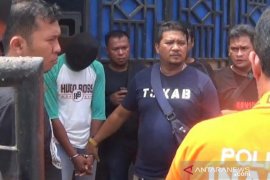 Tersangka pembunuh siswi MTsN Tanjung Balai peragakan 10 adegan