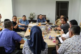 Persiapan kerjasama dagang dengan Pemrov Jatim, ini respon Sekda dan Kadin Inhil