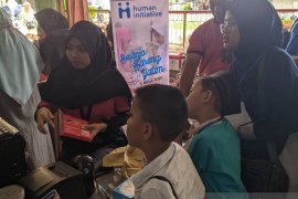 90 anak yatim belanja perlengkapan sekolah gratis bersama Human Initiative Sumatera Barat