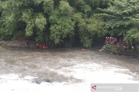 Seorang warga tewas dan hilang dalam banjir bandang