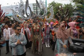 Wali Kota Banjarmasin Mengikuti Karnaval