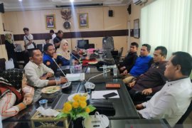 DPRD Banjarmasin mendorong Karang Taruna bangun dari "mati suri"