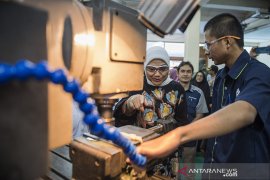 Menaker tinjau BLK Bandung