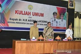 Wantimpres Agung Laksono memberikan kuliah umum di Baubau