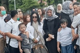 Intan RJ lepas kepergian mendiang suami dengan tabah