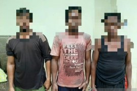 Polisi tangkap tiga penambang emas liar, begini kronologinya