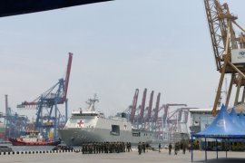 KRI Semarang bawa  ABK World Dream tiba di Tanjung Priok