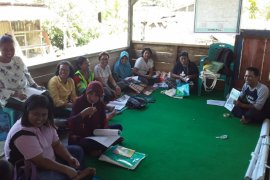 YPI-CRS bentuk kelompok simpan  pinjam di desa terdampak bencana