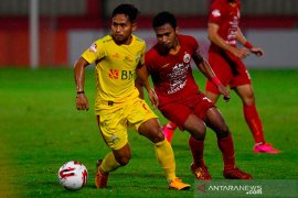 Andik Vermansyah sebut perjalanan darat bakal kuras stamina pemain