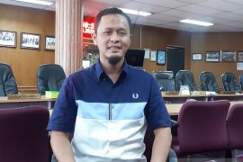 Ketua Fraksi Demokrat DPRD Riau desak Pemprov prioritaskan pembelian alat tes COVID-19