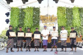 Festival Tanah Lot tingkatkan kunjungan wisatawan hingga 10 persen