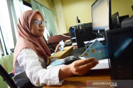 Disdukcapil Bogor distribuskan 1.853 KTP lewat Kantor Pos