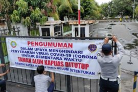 Taman Alun-alun Kapuas Pontianak ditutup cegah COVID-19