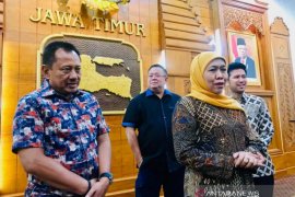 Enam spesimen positif COVID-19, Gubernur Khofifah minta masyarakat tetap tenang (Video)