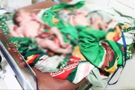 Ditemukan di tempat pembuangan sampah, bayi kembar ini sudah bisa minum susu