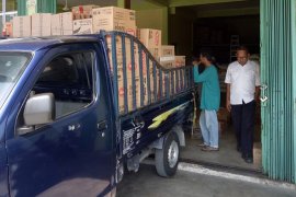 Disdagkop Karimun inspeksi gudang sembako di tengah wabah COVID-19