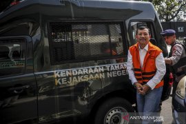 Sidang putusan Iwa Karniwa