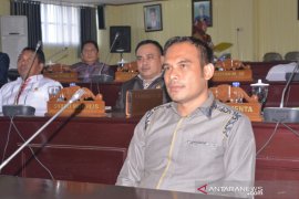 Ketua DPRD minta apotek tidak memanfaatkan situasi dengan menimbun masker