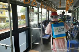 ACT Sumsel produksi "hand sanitizer" dan disinfektan bus transmusi