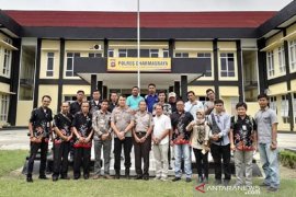 Bertemu awak media, Kapolres Dharmasraya sampaikan program Safari Jumat