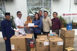 Komunitas Singapura di Batam bantu APD COVID-19