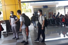 80 ASN Malut diperiksa di bandara Babullah Ternate