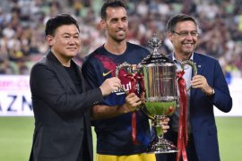 Barcelona potong gaji pemain dampak pandemi COVID-19