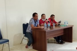 Dewan Adat Dayak Bengkayang tunda ritual tutup kampung