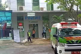 Belum ada informasi resmi soal penyebab dua dokter meninggal