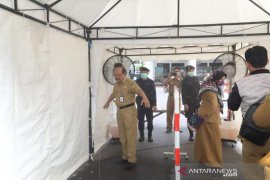 Cegah Corona, Balaikota Banjarmasin buat bilik semprot disinfektan bagi pengunjung