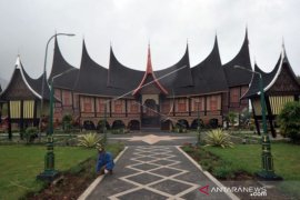 OBJEK WISATA PADANG PANJANG DITUTUP SEMENTARA