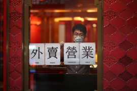 Seorang pria Australia dituntut karena lelucon batuk corona pada polisi