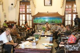 Pemkab Sidoarjo tunda pilkades serentak demi cegah penyebaran COVID-19