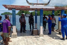 Polairud dan Koramil Supiori sosialisasi bahaya virus corona