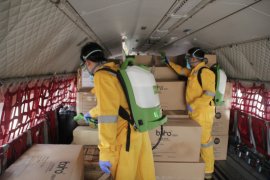Pesawat bawa alat kesehatan untuk tangani COVID-19 tiba di Lanudsri Manado