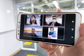 Smartfren menggandeng Zoom hadirkan layanan video telekonferensi