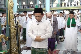 Mengefektifkan Kebijakan Social Distancing