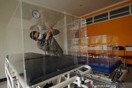 UMM produksi "safety chamber" untuk kurangi risiko dokter tertular COVID-19