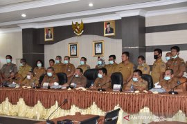 Wali Kota Sibolga sumbangkan gajinya untuk warga terdampak COVID-19