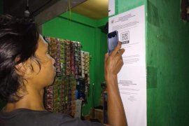 Kreatif! Warga Sakura Gomong Mataram terapkan protokol sistem barcode cegah COVID-19