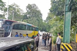 Pengamanan pintu masuk Kuala Kencana diperketat