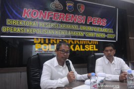 Polda Kalsel sita 101 senjata tajam dalam operasi Sikat