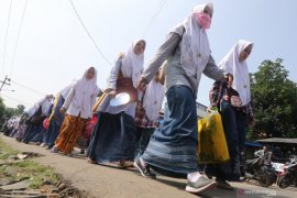 Ponpes Lirboyo pulangkan santri