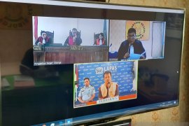 Sidang perdana melalui video comference di Sibolga lancar