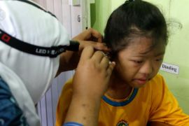 Ini anjuran dokter THT perihal membersihkan telinga