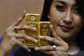 Harga emas Antam turun Rp4.000 menjadi Rp939.000/gram