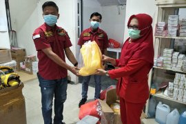 Melayu Raya Karimun bantu alat pelindung diri tenaga medis COVID-19