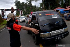 PEMERIKSAAN KESEHATAN DI PERBATASAN MINAHASA TENGGARA Page 2 Small