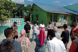 1.200 rumah di Karimun disemprot disinfektan cegah COVID-19
